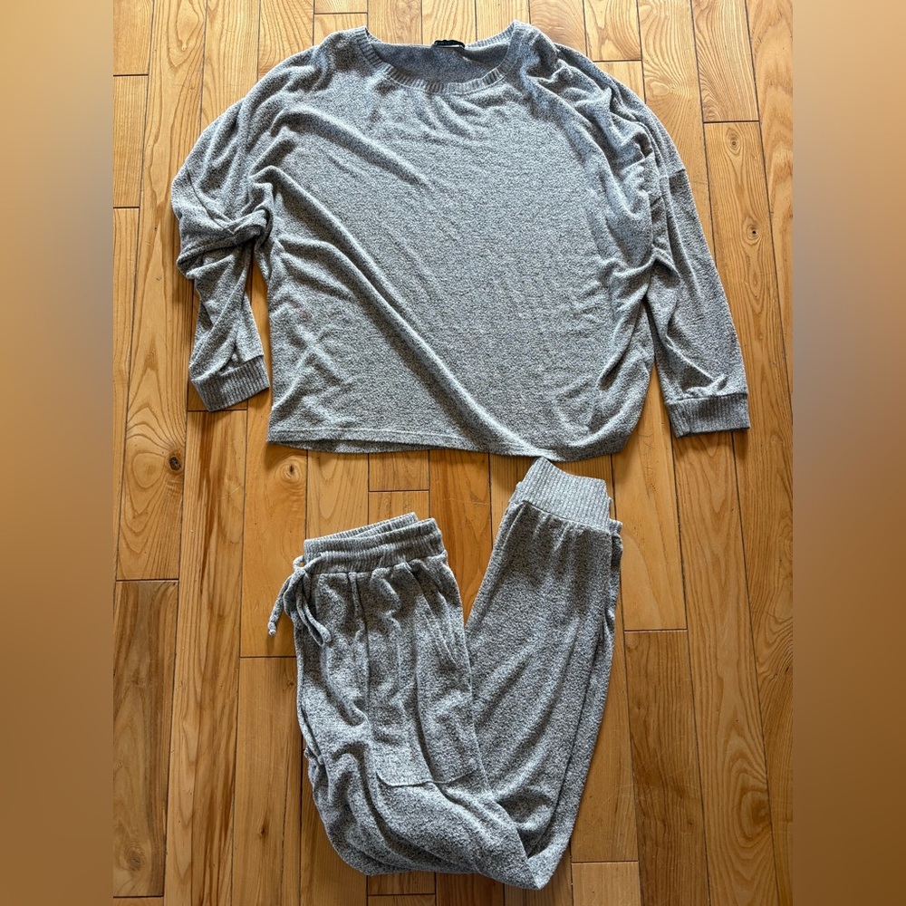 Gilli Heather Gray Lounge Set